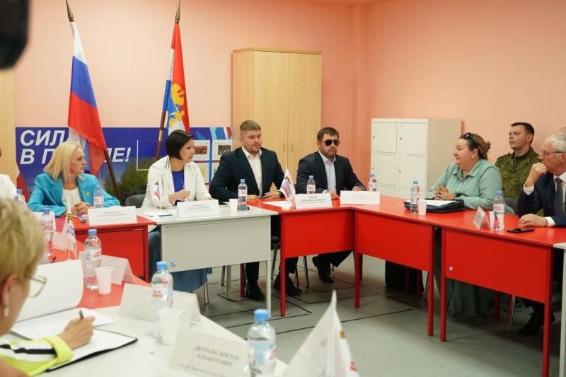 Ветеранам спецоперации и их семьям содействуют в решении проблем