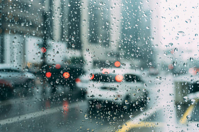 В ГИБДД напомнили водителям о правилах безопасности в дождливую погоду