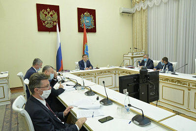 Дмитрий Азаров: "Необходимо соблюдать действующие ограничения, чтобы не нанести значительный ущерб экономике"