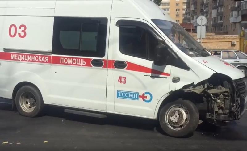 В Тольятти два человека пострадали в ДТП со скорой помощью и легковушкой