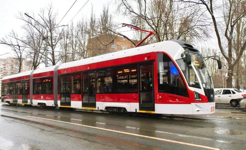 Перевозят до 260 человек и заменяют 200 авто: трамваи нового поколения "Витязь-М" вышли на маршруты в Самаре