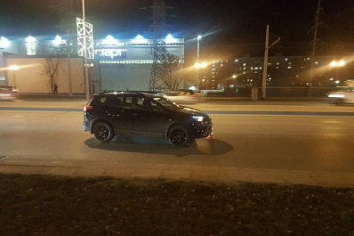 В Самаре неосторожный пешеход угодил под колеса внедорожника