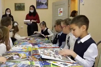 Библиотека самарской школы-интерната № 115 пополнилась новыми изданиями для детей с ОВЗ