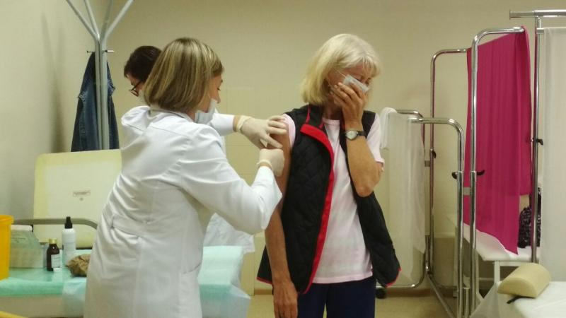 Артисты Самарского театра оперы балета сделали прививки от гриппа