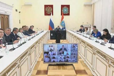 В интересах людей: Дмитрий Азаров поручил разобраться с долгами страховых компаний перед лечебными учреждениями региона