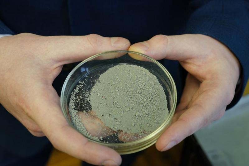 Синтезируют по-новому: самарские студенты создают катализаторы для получения наноматериалов