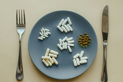 Самарский диетолог: неконтролируемый прием БАДов - риск для организма