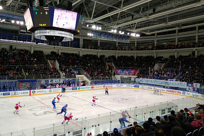 Хоккейная Лада проиграла Спартаку