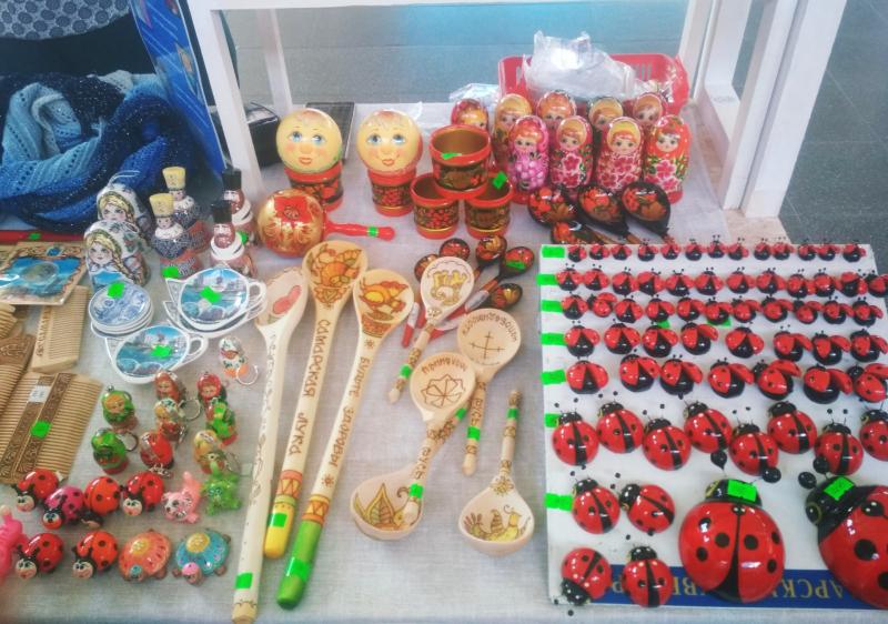 В Самаре поздравили работников торговли и вручили свидетельства обладателям знака "Самарский продукт"