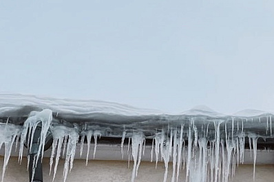В Самаре возбуждено уголовное дело из-за пострадавшей от схода наледи женщины