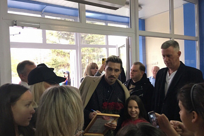 Дима Билан посетил в Самаре детскую больницу