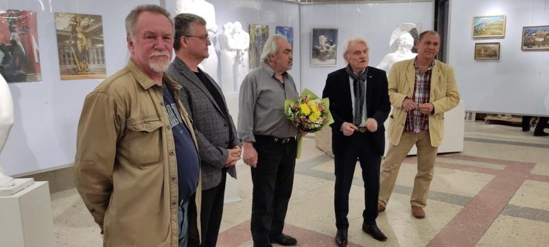 От Ахиллеса до Буратино: в Самаре проходит выставка скульптора Степана Карсляна