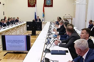 Дмитрий Азаров призвал чиновников к полной мобилизации во время майских праздников