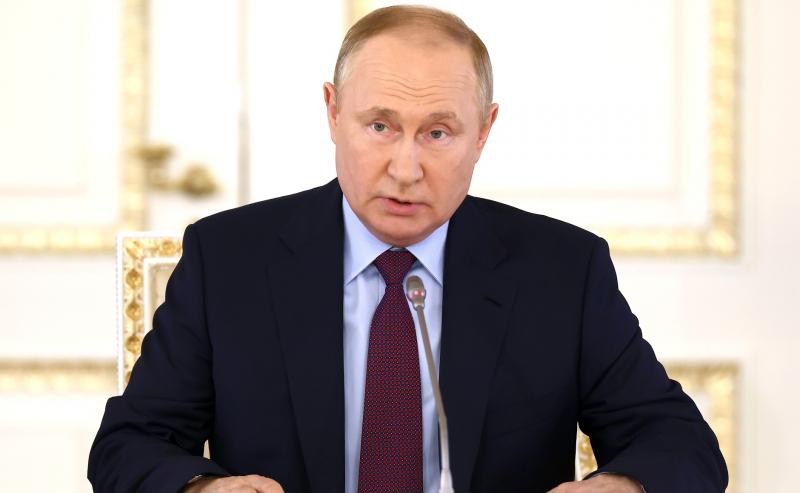 Помощник Президента РФ Ушаков подтвердил участие Путина в саммите G20