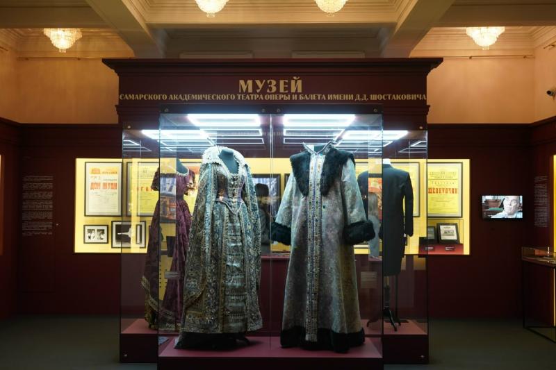 В Самаре в театре оперы и балета им. Шостаковича открыли постоянную выставку по проекту "Новый музей театра"