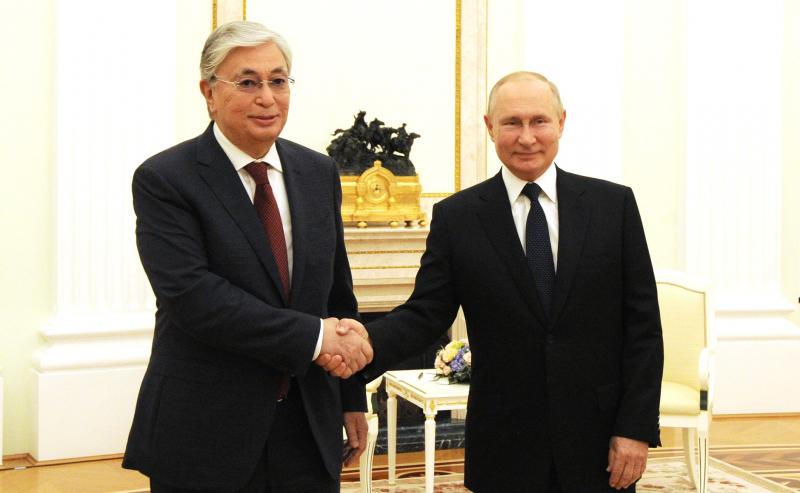 Президенты России и Казахстана обсудили безопасность стран