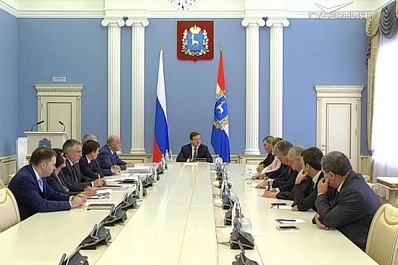 Дмитрий Азаров обсудил бюджет Самарской области с депутатами Госдумы от региона