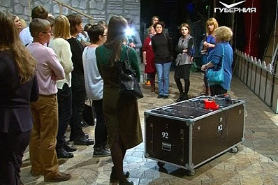 На Ночь искусств зрителей пустили за кулисы САТОБа