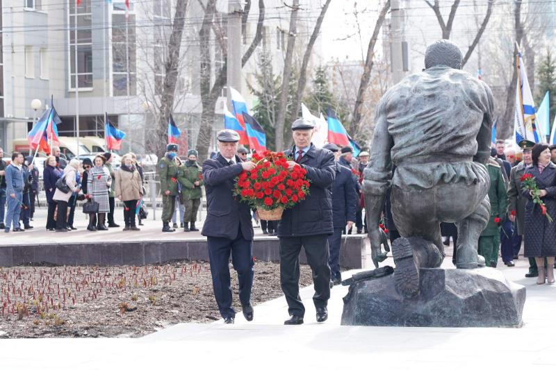 В Самаре прошла акция, приуроченная к годовщине провозглашения независимости ДНР