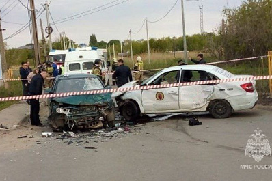 14 мая в Чапаевске столкнулись три отечественные легковушки