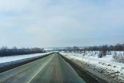 В Самарской области продолжают расчищать дороги после снегопада