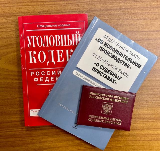 В Самаре водитель, сбивший на трамвайных путях мужчину с ребенком, выплатил им моральный ущерб