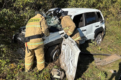 В Самарской области на трассе опрокинулась легковушка