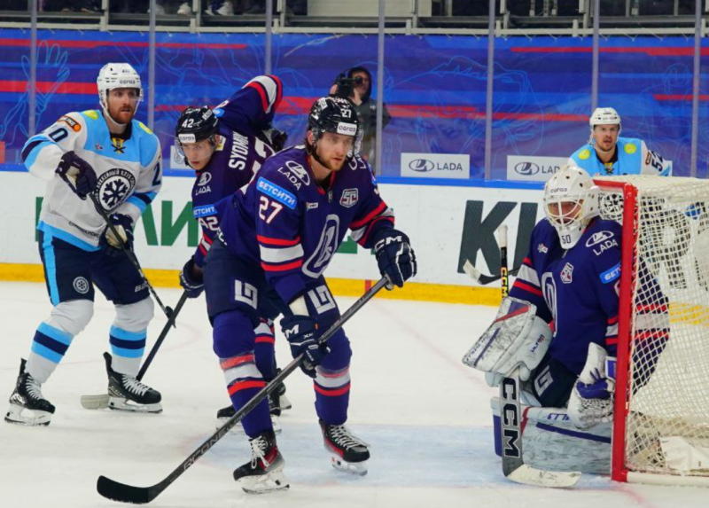 Губернатор Вячеслав Федорищев поздравил ХК "Лада" с победой