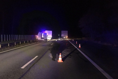 В Самарской области водитель фуры уснул за рулем и влетел в иномарку