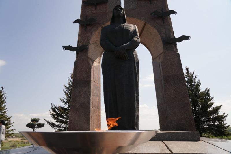 Память не угасает: в Самарской области зажглось 10 Вечных огней