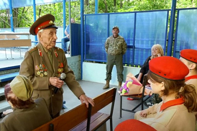 В Самаре ветераны Великой Отечественной и бойцы СВО встретились с представителями молодежи