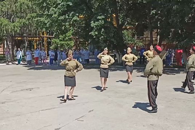 В Самаре во дворе военного госпиталя казаки устроили концерт