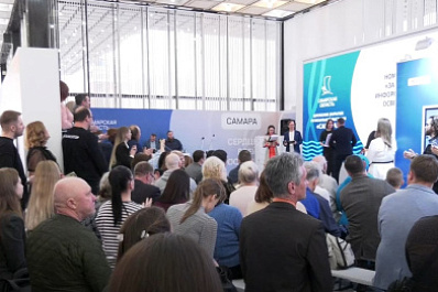 Экскурсовод из Тольятти стала 50-тысячным посетителем выставки "Самара"