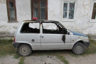 После соседской ссоры жительница Жигулевска спалила машину обидчицы