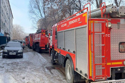 В Самаре 10 февраля 33 пожарных тушили квартиру на улице Матросова