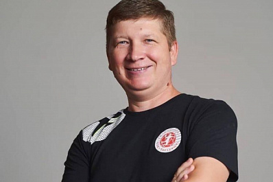 "Это лишь часть моей работы": врач гандбольной команды спас жизнь пассажира самолёта Самара - Москва