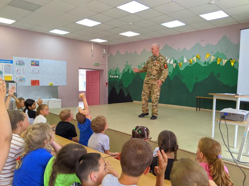 В Ставропольском районе ветеран СВО провел Урок мужества для школьников села Васильевка