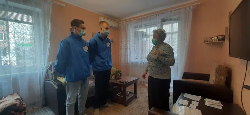 Волонтеры начали помогать жителям Самарской области в получении QR-кодов