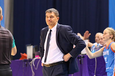 Главный тренер баскетбольной "Самары": задача теперь - перестроить психологию, научить девчонок делать результат