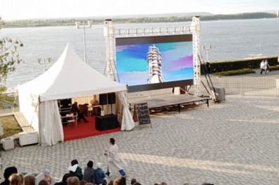 Стало известно расписание бесплатного кинотеатра "Филин" на ближайшие дни