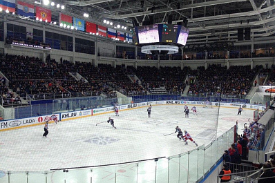 Хоккейная «Лада» проиграла в домашнем матче ЦСКА