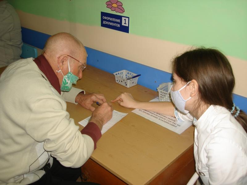 В Тольятти волонтеров приглашают в поликлиники для помощи в проведении вакцинации