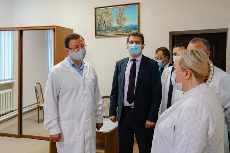 Дмитрий Азаров поставил задачу развивать направление реабилитации жителей после коронавируса и других заболеваний