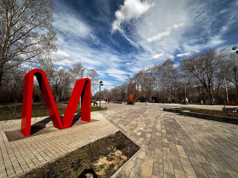 В Самаре в парке "Молодежный" частично обновили инвентарь на детской площадке