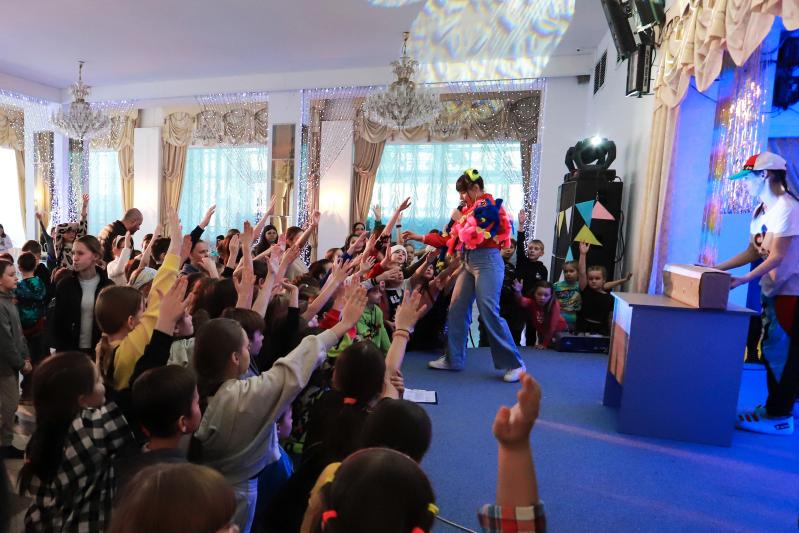 ТОАЗ организовал "Каникулы" для детей города