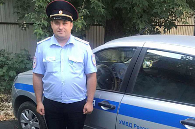 В Самаре полицейский вернул домой потерявшую память пенсионерку