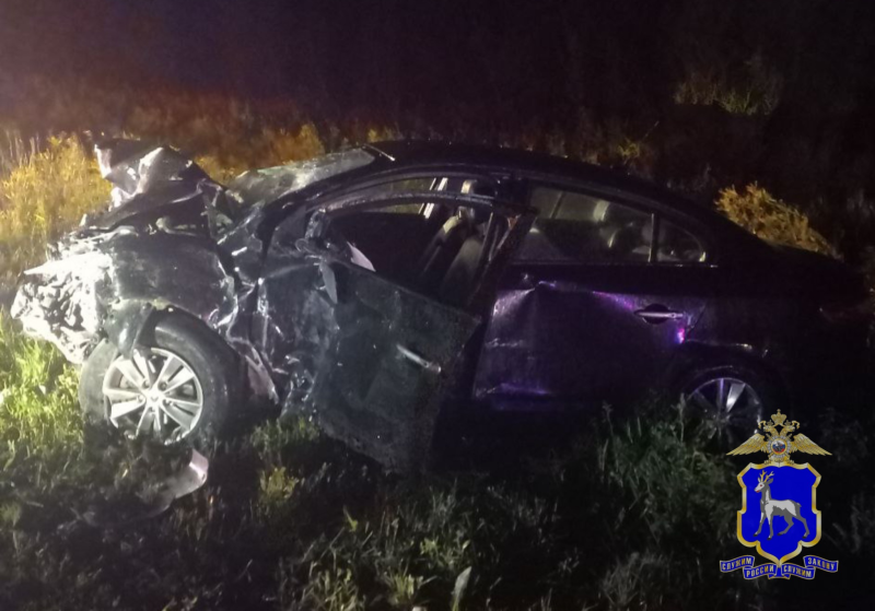 В Самарской области парень погиб после лобового столкновения "Тойоты" и "Рено"