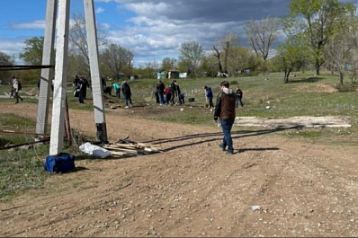 На острове Поджабном в Самаре провели экологический субботник