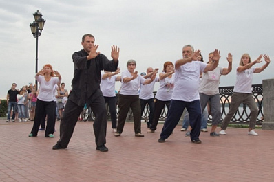 В Самарской области пенсионеры занялись гимнастикой ушу 