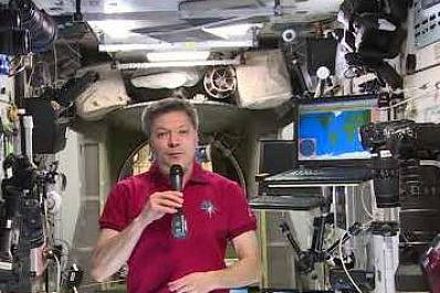 Поздравление с 8 Марта на борту МКС записал самарский космонавт Олег Кононенко